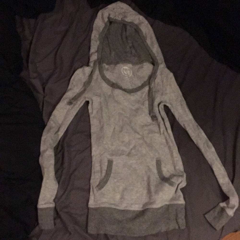 Hooded long sleeve shirt